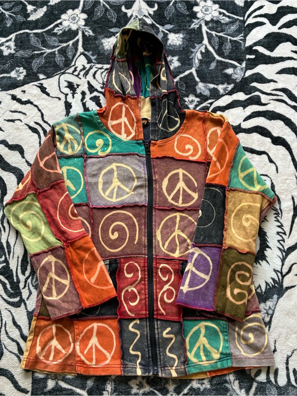 002 - VINTAGE 00s KI SAY PEACE BOHO ALL OVER PRINT Y2K HIPPIE ZIP UP HOODIE